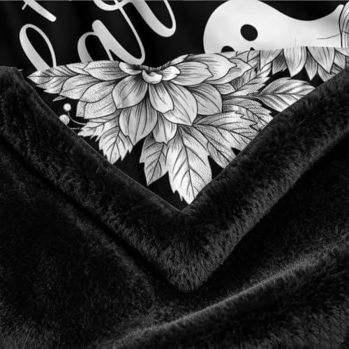 Color Your Happy Harvest Halloween Blanket Kit, DIY Fall Pumpkin Ghost Coloring Fleece Throw with 24 Fabric Markers, Arts & Crafts Gift for Kids Adults(DIY Harvest)
