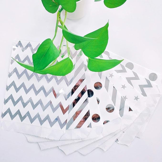 KEYYOOMY 200 Pcs Silver Candy Buffet Bags Small Cookie Bags Polka Dot Paper - Image 4