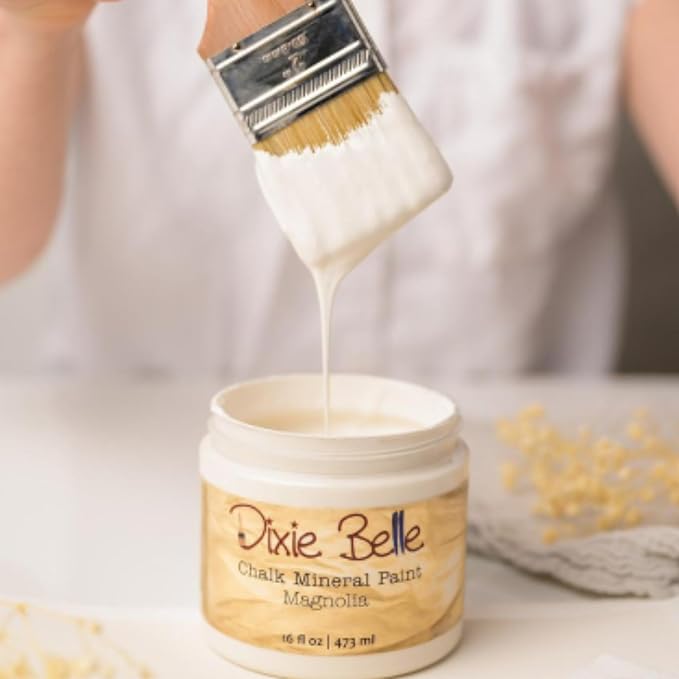 Dixie Belle Paint Company Chalk Finish Furniture Paint – Magnolia – Matte Chic - Image 4