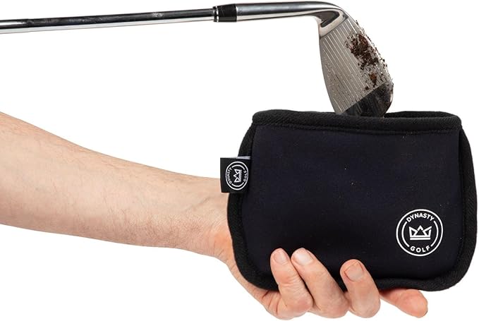 Golf Club Cleaner for Golf Bag, Clip-On Club Cleaner Pouch with Waffle Towel Interior, Wet Inside Dry Outside, Club Cleaner for Golf Bag Use On Course