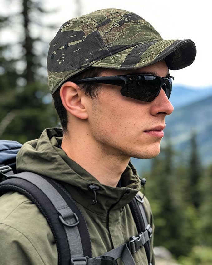CLAPE Camo Short Brim Baseball Cap for Men, Low Profile 5 Panel Camper Hat Breathable Cotton Summer Outdoor Cool Running Hat