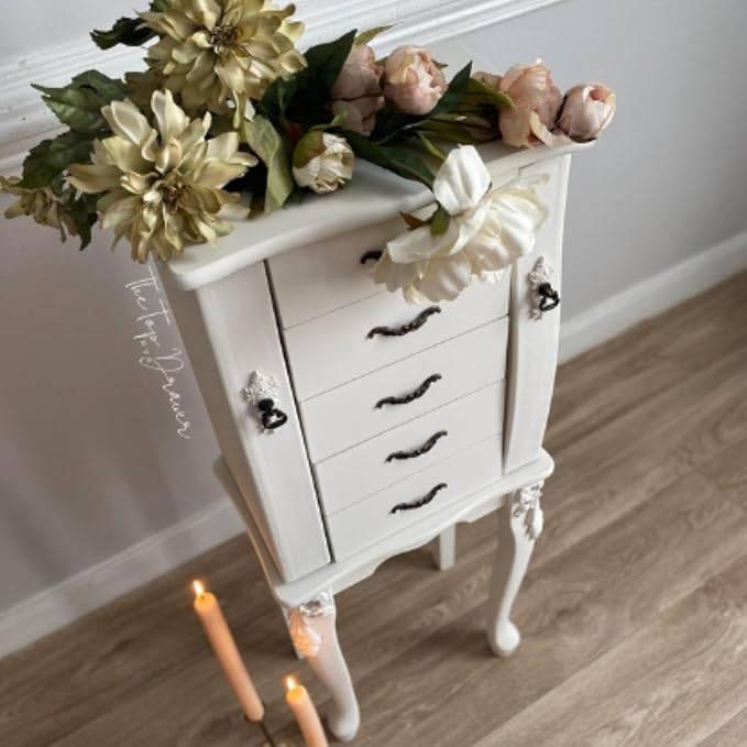 Dixie Belle Paint Company Chalk Finish Furniture Paint – Magnolia – Matte Chic - Image 4