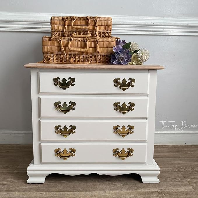 Dixie Belle Paint Company Chalk Finish Furniture Paint – Gardenia – Matte Chic - Image 3
