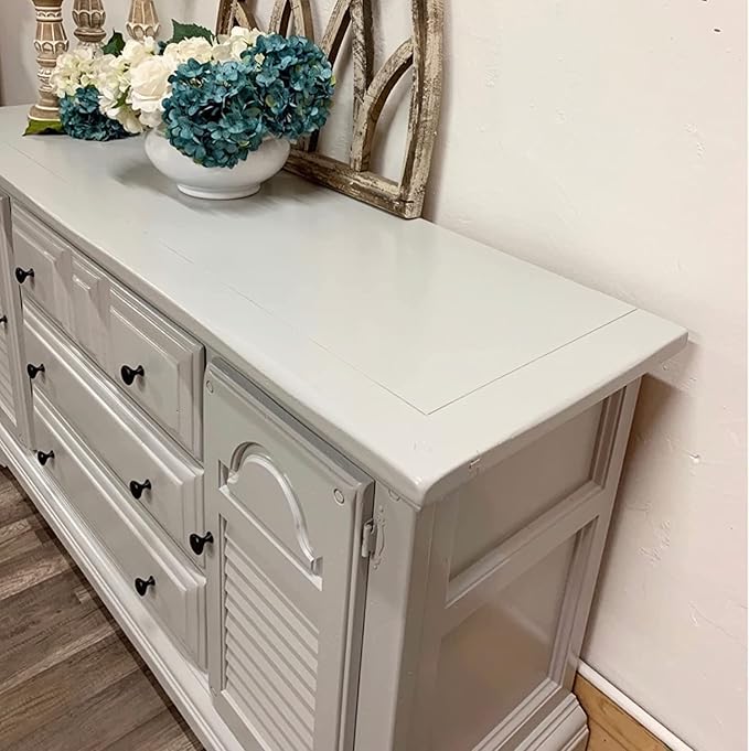 Dixie Belle Paint Company Chalk Finish Furniture Paint - Image 4