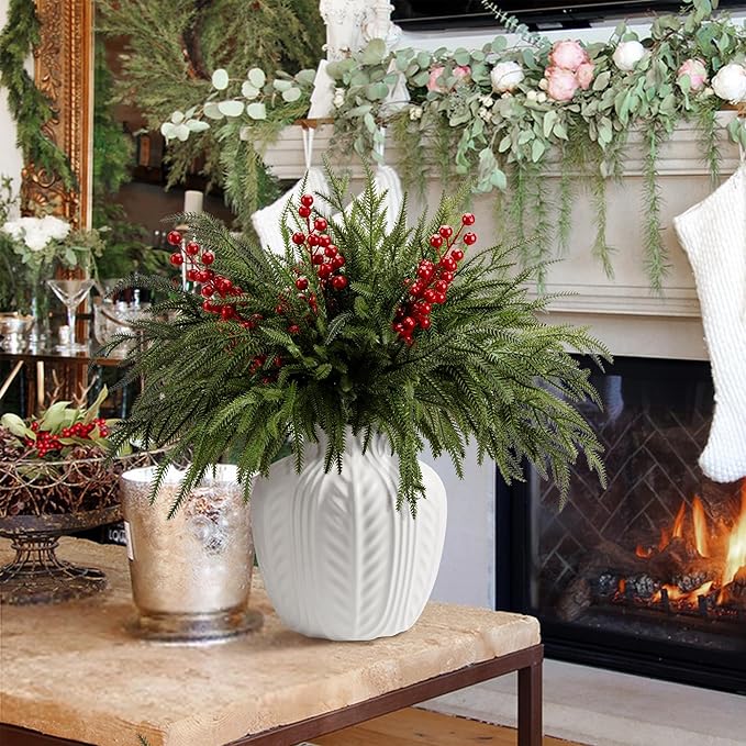 15 Pcs Christmas Norfolk Pine Branches - Image 4